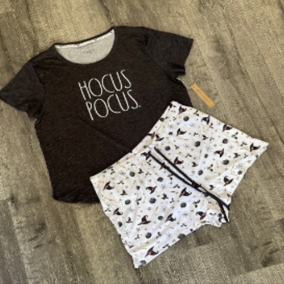 Hocus Pocus Pajama Set - NWT - Rae Dunn - Medium - Picture 3 of 8